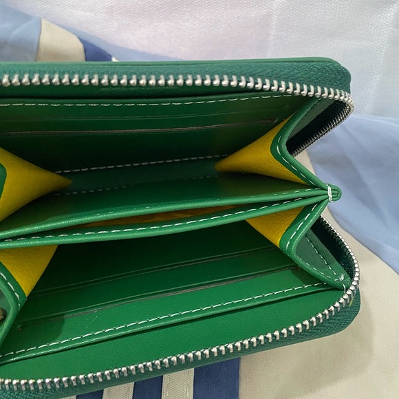 Goyard Green Women's Wallet - Picture 3 of 8
